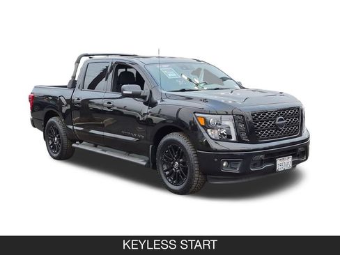 Certified 2018 Nissan Titan SV w/ SV Convenience Package RWD image 2