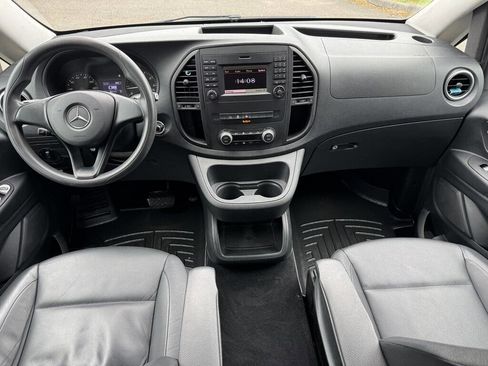 Used 2016 Mercedes-Benz Metris Passenger image 12