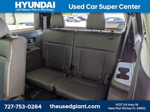 Certified 2024 Hyundai Santa Fe Limited AWD/4WD image 15