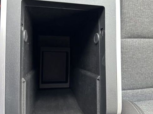 Used 2025 GMC Terrain Elevation image 27