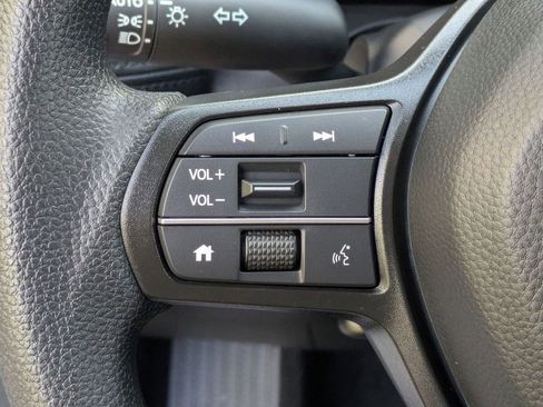 Certified 2026 Honda HR-V LX image 9