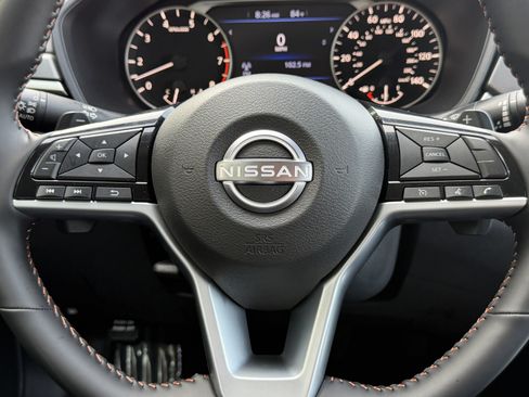 Used 2025 Nissan Altima 2.5 SR FWD image 61