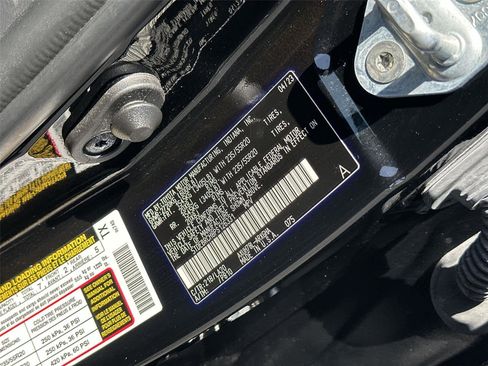 Used 2023 Toyota Highlander Platinum AWD/4WD image 23