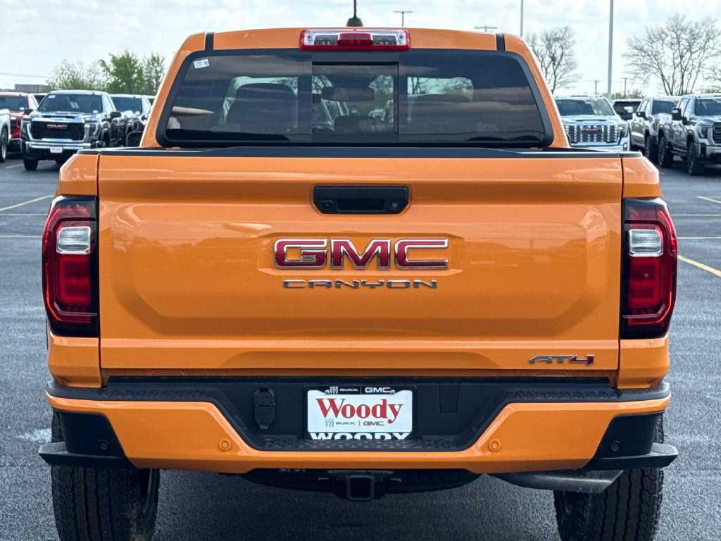 New 2026 GMC Canyon AT4 w/ AT4 Premium Package AWD/4WD image 8