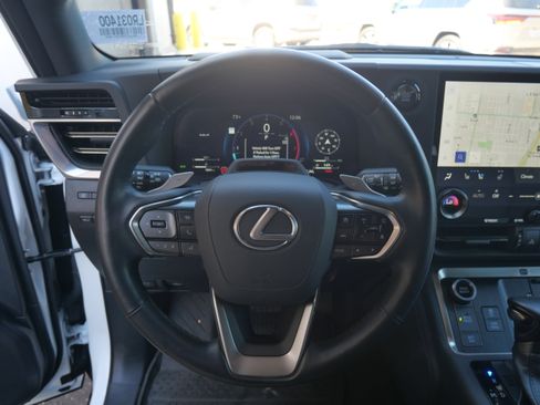 Used 2024 Lexus GX 550 image 13