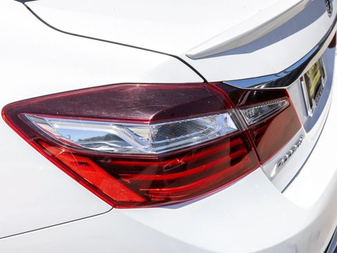 Used 2016 Honda Accord Sport image 10