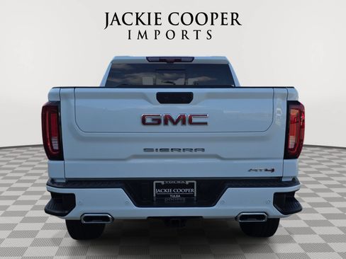Used 2025 GMC Sierra 1500 AT4 w/ AT4 Premium Package AWD/4WD image 6