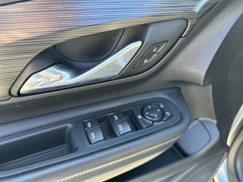 Certified 2024 GMC Terrain SLE w/ Driver Convenience Package FWD image 17