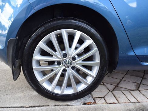 Used 2015 Volkswagen Golf TDI SE image 85