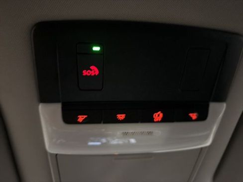 Used 2025 Nissan Pathfinder SL AWD/4WD image 31