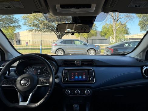 Used 2025 Nissan Versa SV image 34