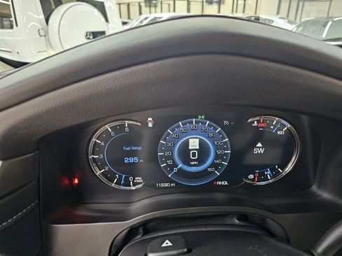 Used 2019 Cadillac Escalade ESV Premium Luxury w/ LPO, Radiant Package image 32