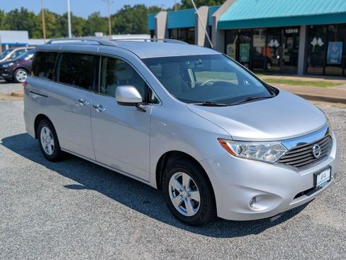 Used 2017 Nissan Quest SV FWD image 7