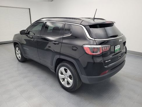 Used 2020 Jeep Compass Latitude w/ Popular Equipment Group AWD/4WD image 3