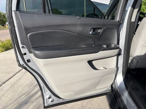 Used 2020 Honda Pilot Touring image 14
