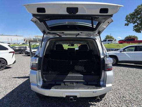 Used 2020 Toyota 4Runner SR5 Premium w/ Moonroof Package AWD/4WD image 20