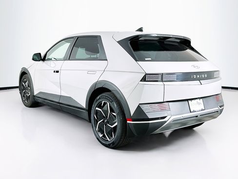 Used 2024 Hyundai Ioniq 5 SEL image 5