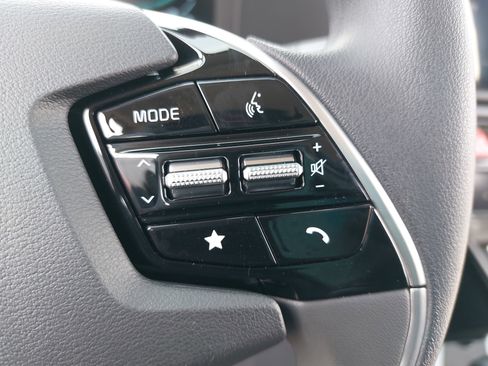 New 2026 Kia Niro LX image 17