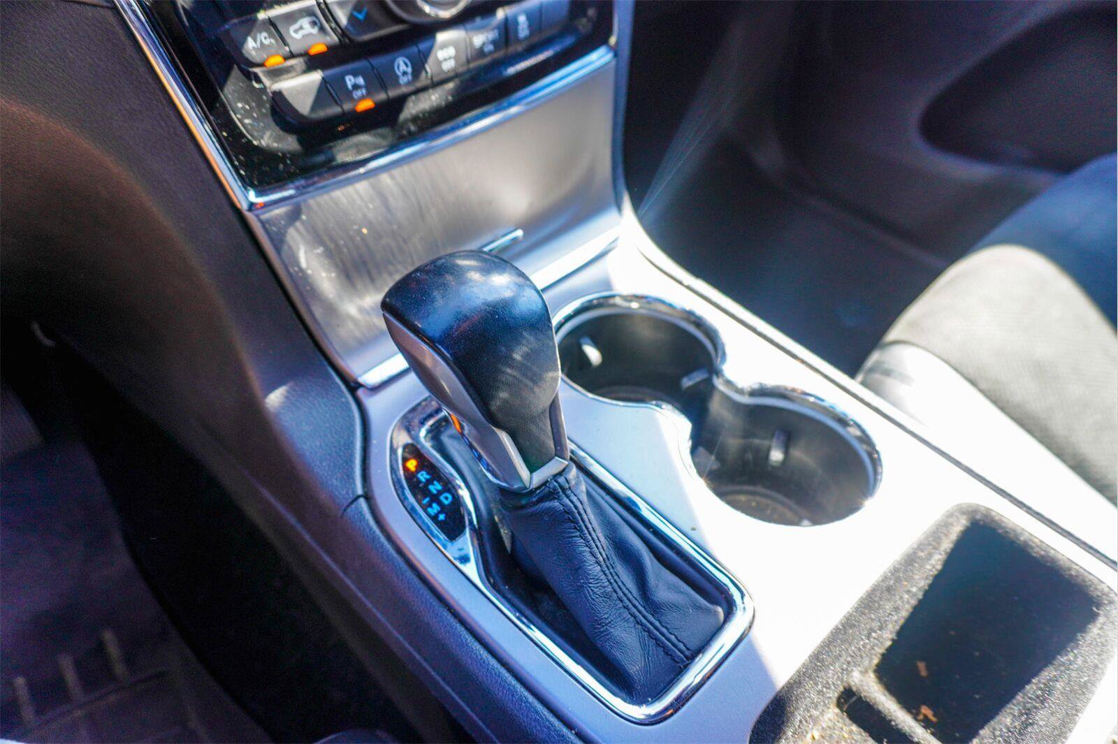 Used 2020 Jeep Grand Cherokee Altitude RWD image 27