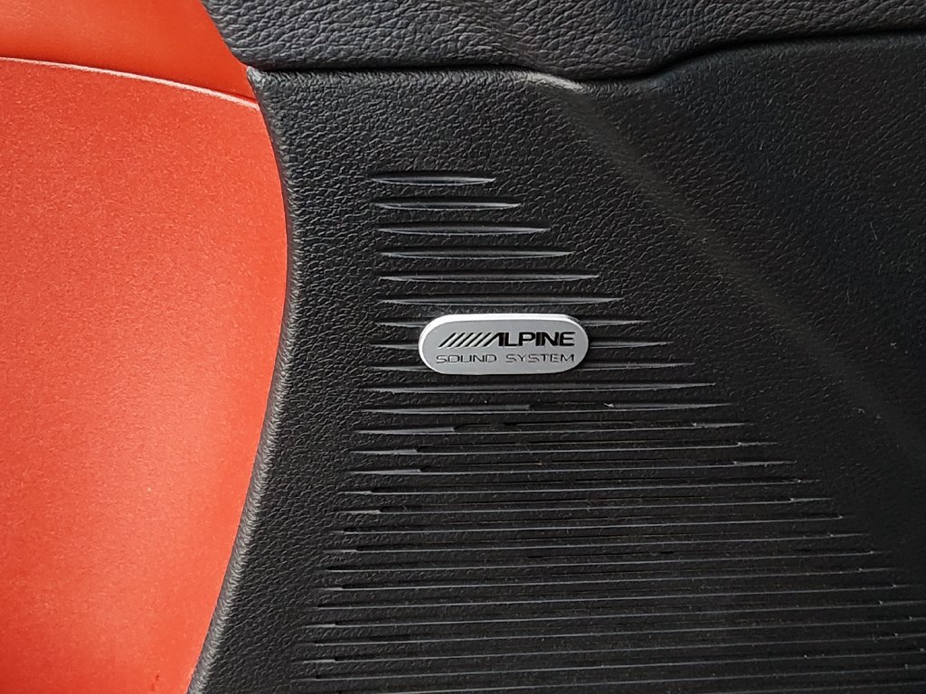 Used 2016 Dodge Challenger R/T Scat Pack w/ Leather Interior Group RWD image 18