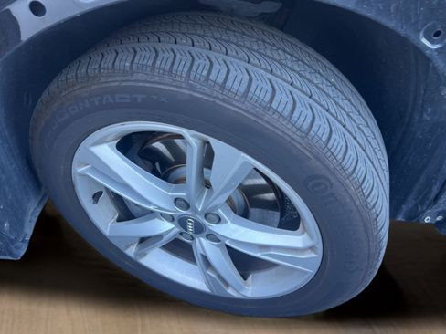 Used 2020 Audi Q3 2.0T Premium w/ Convenience Package image 16