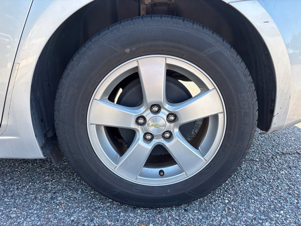 Used 2015 Chevrolet Cruze LT FWD image 20