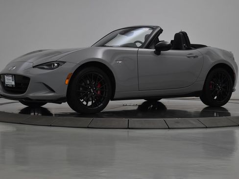 Certified 2025 MAZDA MX-5 Miata Club w/ Brembo/BBS Recaro Package RWD image 16