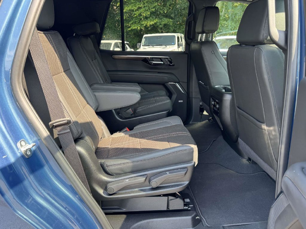 New 2026 Chevrolet Tahoe High Country AWD/4WD image 14