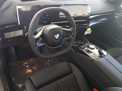 New 2026 BMW 530i RWD image 12