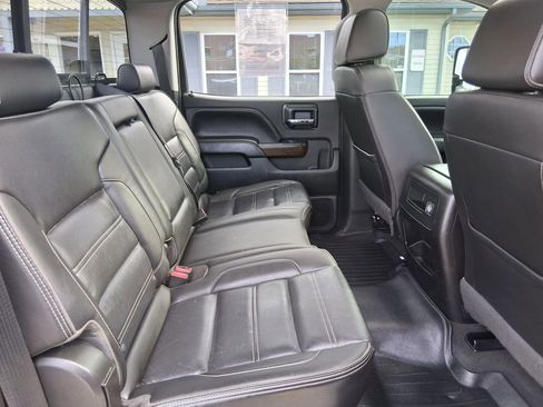 Used 2019 GMC Sierra 2500 Denali w/ Duramax Plus Package image 16