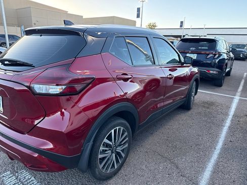 Used 2024 Nissan Kicks SV FWD image 3