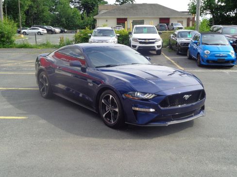 Used 2018 Ford Mustang GT RWD image 6