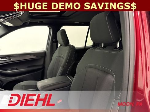 New 2025 Jeep Grand Cherokee Laredo X AWD/4WD image 18