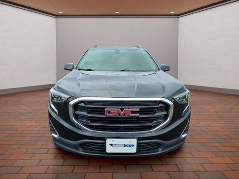 Used 2019 GMC Terrain SLE w/ Driver Convenience Package FWD image 3