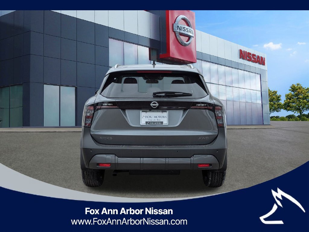 Used 2026 Nissan Kicks SV w/ SV Premium Package AWD/4WD image 4
