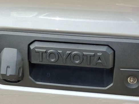 Used 2021 Toyota Tacoma SR w/ SR Convenience Package RWD image 24