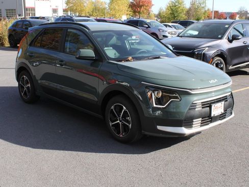 New 2025 Kia Niro EX w/ EX Cold Weather Package image 3