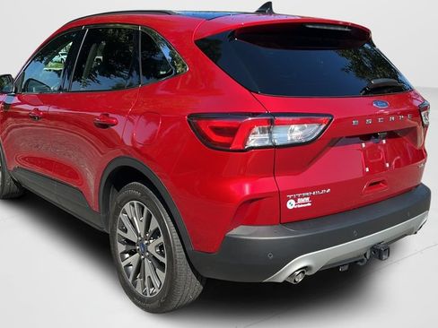 Used 2022 Ford Escape Titanium w/ Class II Trailer Tow Package AWD/4WD image 27