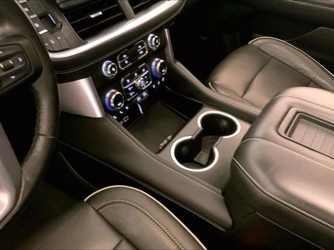 Used 2021 GMC Yukon SLT w/ SLT Luxury Plus Package AWD/4WD image 22