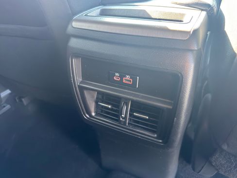 Used 2021 Nissan Murano SV image 38