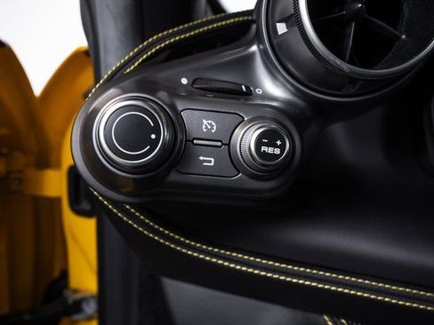 Certified 2022 Ferrari F8 Tributo image 39