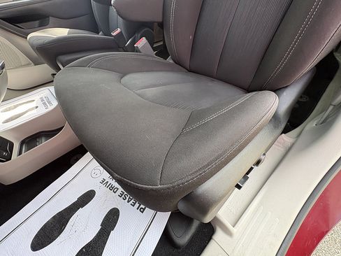 Used 2023 Chrysler Voyager LX FWD image 32