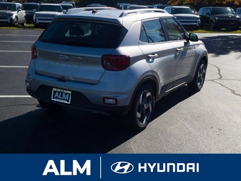 New 2026 Hyundai Venue SEL FWD image 6