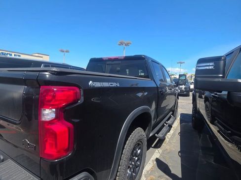 Used 2024 Chevrolet Silverado 1500 ZR2 w/ ZR2 Bison Edition AWD/4WD image 4