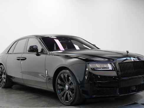 Used 2022 Rolls-Royce Ghost -Low Miles, Rear Bottle Chille image 3