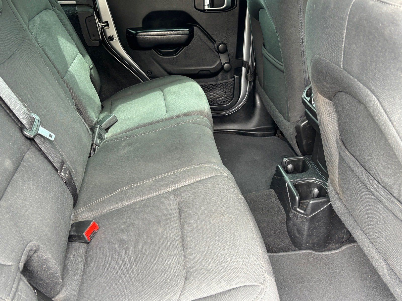 Used 2019 Jeep Wrangler Unlimited Sport AWD/4WD image 28