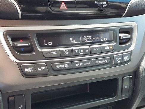 Used 2022 Honda Pilot Black Edition image 28