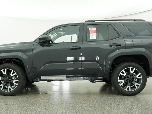 New 2026 Toyota 4Runner 4WD image 25