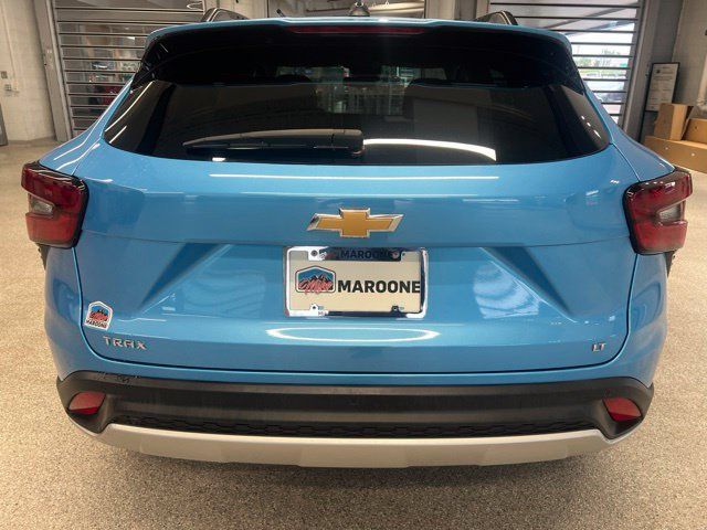 New 2026 Chevrolet Trax LT w/ Driver Confidence Package FWD image 6