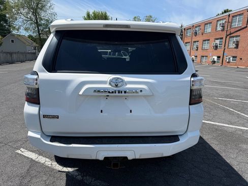 Used 2016 Toyota 4Runner SR5 Premium AWD/4WD image 4
